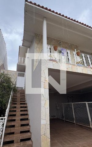 Casa à venda com 213m², 3 quartos e 2 vagasPlaquinha instalada