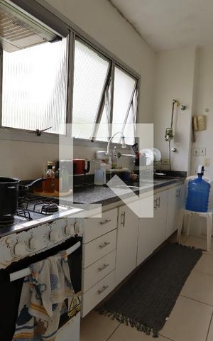 Apartamento à venda com 140m², 3 quartos e 2 vagasCozinha