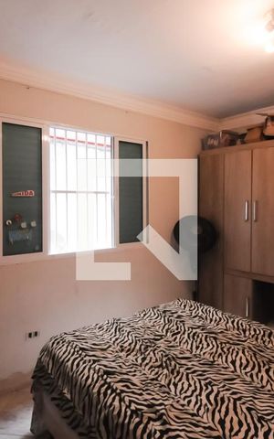Casa à venda com 185m², 3 quartos e 3 vagas Casa à venda com 185m², 3 quartos e 3 vagasQuarto 1