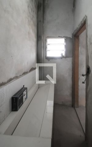 Casa à venda com 185m², 3 quartos e 3 vagas Casa à venda com 185m², 3 quartos e 3 vagasLavabo