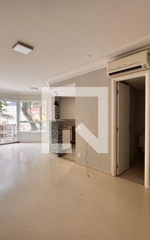 Apartamento à venda com 104m², 2 quartos e 2 vagas Apartamento à venda com 104m², 2 quartos e 2 vagasSala