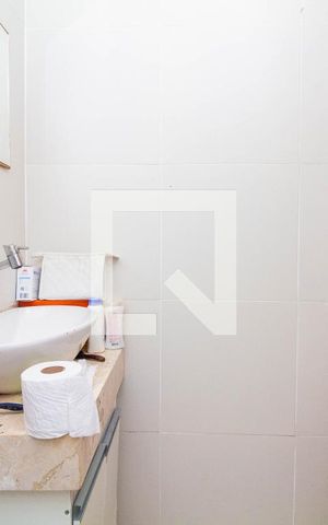 Casa à venda com 250m², 3 quartos e 2 vagasBanheiro 4
