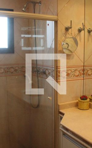 Apartamento à venda com 130m², 3 quartos e 2 vagasBanheiro 