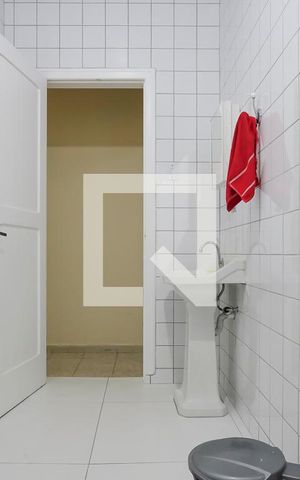 Casa à venda com 10m², 2 quartos e 1 vagaBanheiro 1