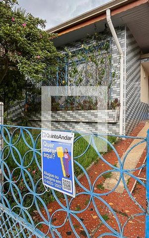 Casa à venda com 10m², 2 quartos e 1 vagaFachada + plaquinha