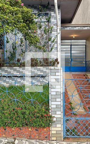 Casa à venda com 10m², 2 quartos e 1 vagaFachada + plaquinha