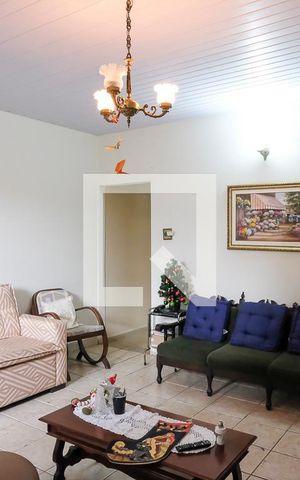 Casa à venda com 10m², 2 quartos e 1 vagaSala