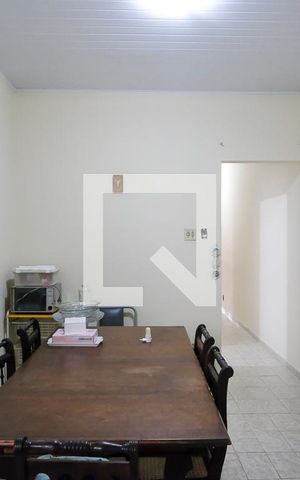 Casa à venda com 10m², 2 quartos e 1 vagaSala de jantar