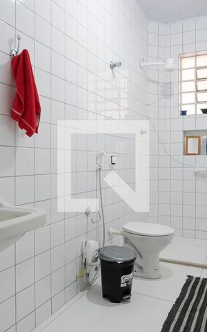 Casa à venda com 10m², 2 quartos e 1 vagaBanheiro 1