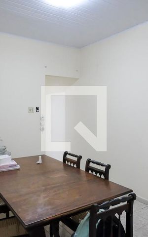 Casa à venda com 10m², 2 quartos e 1 vagaSala de jantar