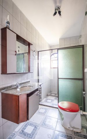 Casa para alugar com 126m², 3 quartos e 4 vagas Casa para alugar com 126m², 3 quartos e 4 vagasBanheiro 2