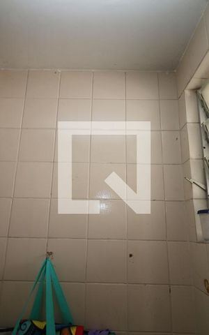 Apartamento à venda com 74m², 2 quartos e 1 vagaBanheiro de serviço