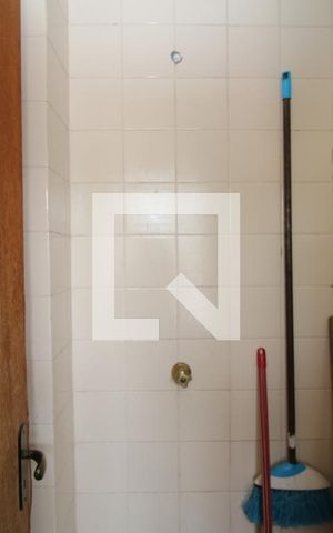 Apartamento à venda com 74m², 2 quartos e 1 vagaBanheiro de serviço