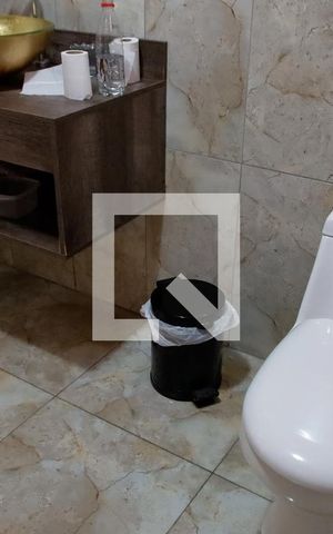 Casa à venda com 480m², 5 quartos e 6 vagas Casa à venda com 480m², 5 quartos e 6 vagasBanheiro 2