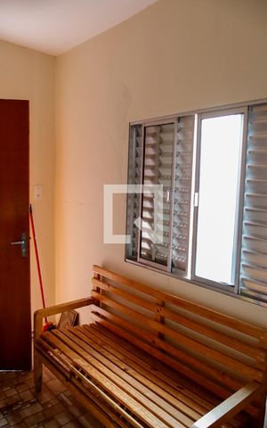Casa à venda com 480m², 5 quartos e 6 vagas Casa à venda com 480m², 5 quartos e 6 vagasQuarto de Serviço