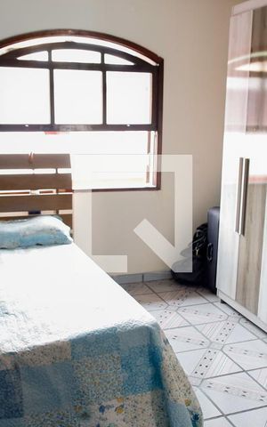 Casa à venda com 480m², 5 quartos e 6 vagas Casa à venda com 480m², 5 quartos e 6 vagasQuarto 2