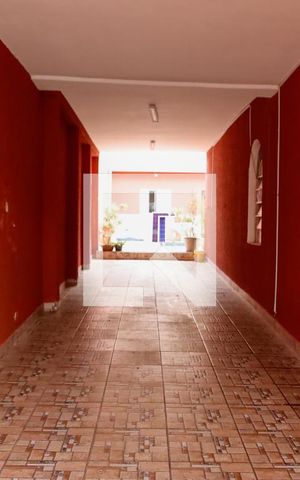 Casa à venda com 480m², 5 quartos e 6 vagas Casa à venda com 480m², 5 quartos e 6 vagasGaragem