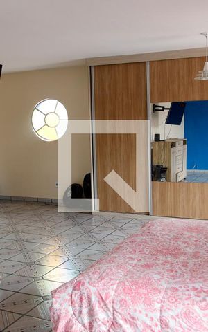 Casa à venda com 480m², 5 quartos e 6 vagas Casa à venda com 480m², 5 quartos e 6 vagasQuarto 4 - Suíte