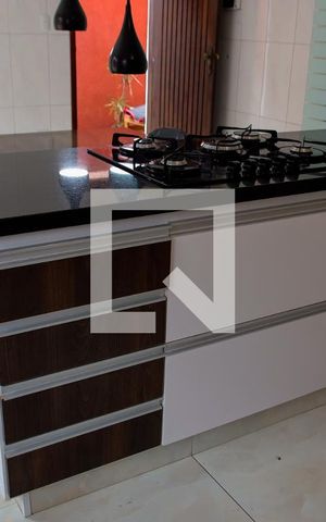 Casa à venda com 480m², 5 quartos e 6 vagas Casa à venda com 480m², 5 quartos e 6 vagasCozinha