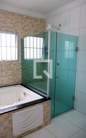 Casa à venda com 480m², 5 quartos e 6 vagas Casa à venda com 480m², 5 quartos e 6 vagasBanheiro da Suíte 4
