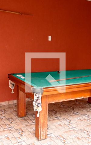 Casa à venda com 480m², 5 quartos e 6 vagas Casa à venda com 480m², 5 quartos e 6 vagasÁrea comum