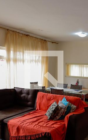 Casa à venda com 480m², 5 quartos e 6 vagas Casa à venda com 480m², 5 quartos e 6 vagassala