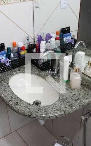Apartamento para alugar com 60m², 2 quartos e sem vagaBanheiro