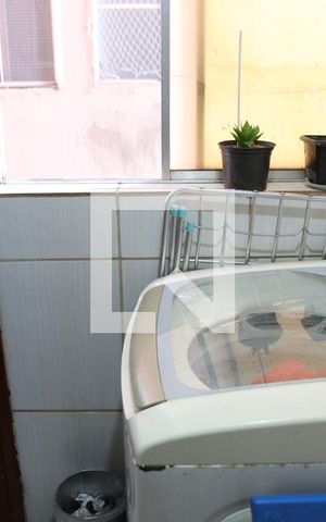 Apartamento para alugar com 60m², 2 quartos e sem vagaCozinha e Área de Serviço
