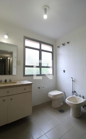 Apartamento à venda com 130m², 3 quartos e 1 vagaBanheiro da Suíte