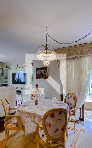 Apartamento à venda com 219m², 4 quartos e 3 vagasSala