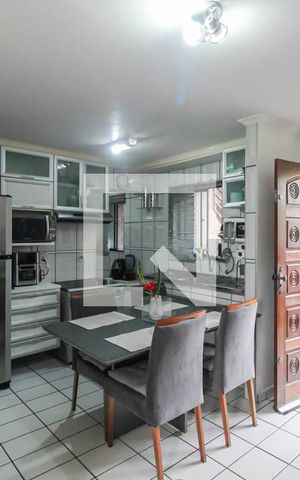 Apartamento à venda com 64m², 2 quartos e 1 vaga Apartamento à venda com 64m², 2 quartos e 1 vagaSala/Cozinha