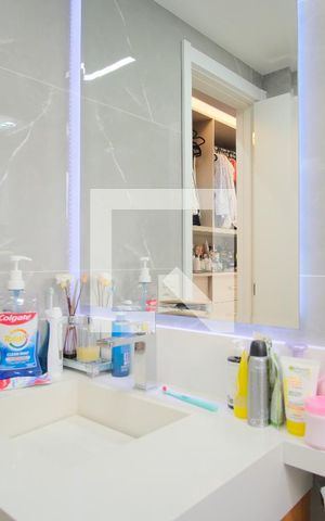 Apartamento à venda com 102m², 3 quartos e 2 vagasBanheiro da Suíte 3