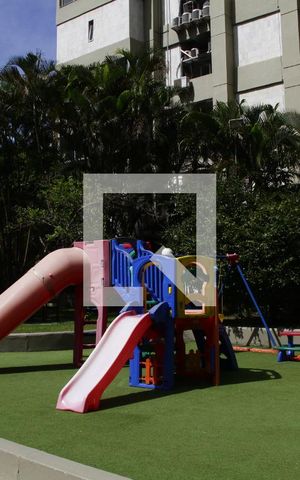 Apartamento à venda com 261m², 3 quartos e 2 vagasÁrea comum - Playground