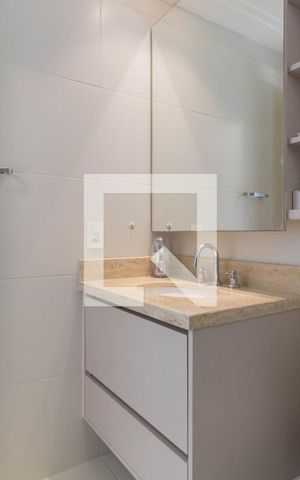 Apartamento à venda com 209m², 3 quartos e 4 vagas Apartamento à venda com 209m², 3 quartos e 4 vagasBanheiro - Suíte 1