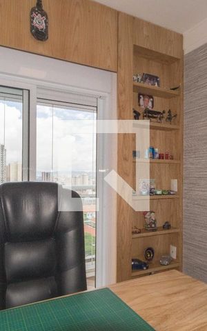 Apartamento à venda com 209m², 3 quartos e 4 vagas Apartamento à venda com 209m², 3 quartos e 4 vagasQuarto