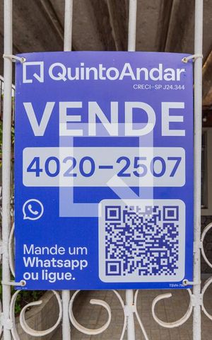 Casa à venda com 223m², 3 quartos e 2 vagas Casa à venda com 223m², 3 quartos e 2 vagasPlaca