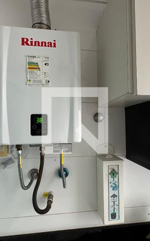 Apartamento à venda com 186m², 4 quartos e 3 vagas Apartamento à venda com 186m², 4 quartos e 3 vagasCozinha e Área de Serviço