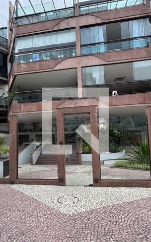 Apartamento à venda com 186m², 4 quartos e 3 vagas Apartamento à venda com 186m², 4 quartos e 3 vagasFachada