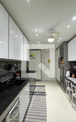 Apartamento à venda com 186m², 4 quartos e 3 vagas Apartamento à venda com 186m², 4 quartos e 3 vagasCozinha e Área de Serviço