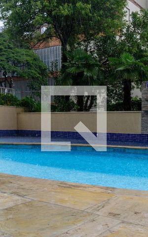 Apartamento para alugar com 130m², 3 quartos e 2 vagas Apartamento para alugar com 130m², 3 quartos e 2 vagasÁrea comum - Piscina