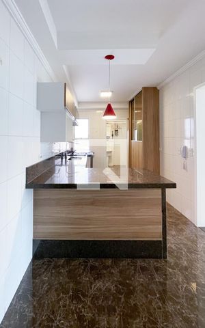 Apartamento para alugar com 130m², 3 quartos e 2 vagas Apartamento para alugar com 130m², 3 quartos e 2 vagasCozinha