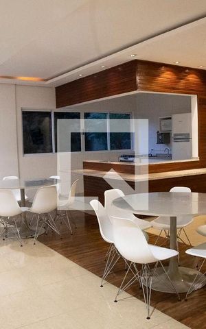 Apartamento para alugar com 130m², 3 quartos e 2 vagas Apartamento para alugar com 130m², 3 quartos e 2 vagasÁrea comum - Salão de Festas