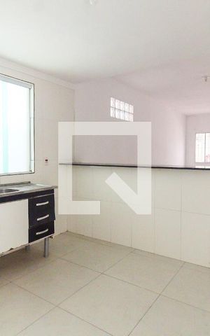 Casa para alugar com 180m², 2 quartos e 2 vagas Casa para alugar com 180m², 2 quartos e 2 vagasCozinha