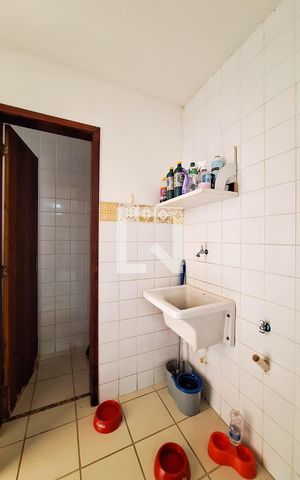 Casa de condomínio para alugar com 170m², 4 quartos e 1 vaga Casa de condomínio para alugar com 170m², 4 quartos e 1 vagaÁrea de Serviço