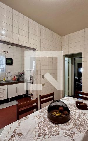 Casa à venda com 220m², 3 quartos e 3 vagas Casa à venda com 220m², 3 quartos e 3 vagasCozinha