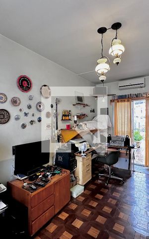 Casa à venda com 220m², 3 quartos e 3 vagas Casa à venda com 220m², 3 quartos e 3 vagasQuarto 3