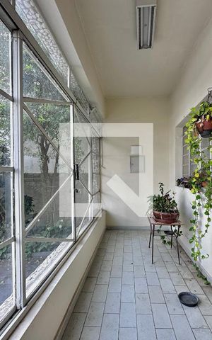 Casa à venda com 220m², 3 quartos e 3 vagas Casa à venda com 220m², 3 quartos e 3 vagasVaranda Sala