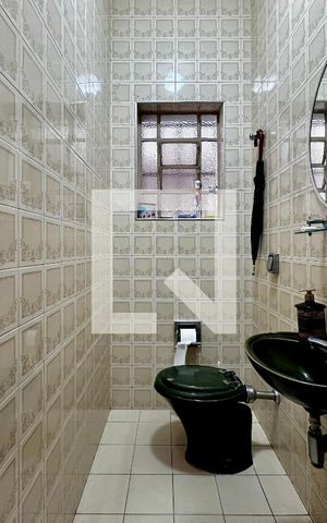 Casa à venda com 220m², 3 quartos e 3 vagas Casa à venda com 220m², 3 quartos e 3 vagasLavabo