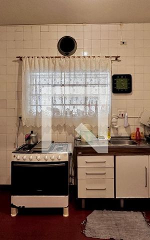 Casa à venda com 220m², 3 quartos e 3 vagas Casa à venda com 220m², 3 quartos e 3 vagasCozinha