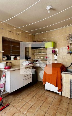 Casa à venda com 220m², 3 quartos e 3 vagas Casa à venda com 220m², 3 quartos e 3 vagasÁrea de Serviço